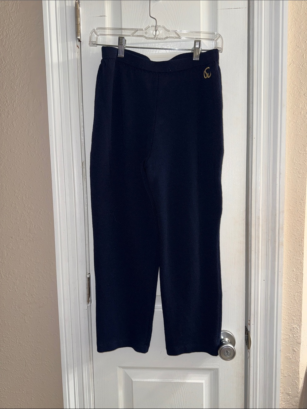 St. John Basics Navy Size 6 Knit Capris